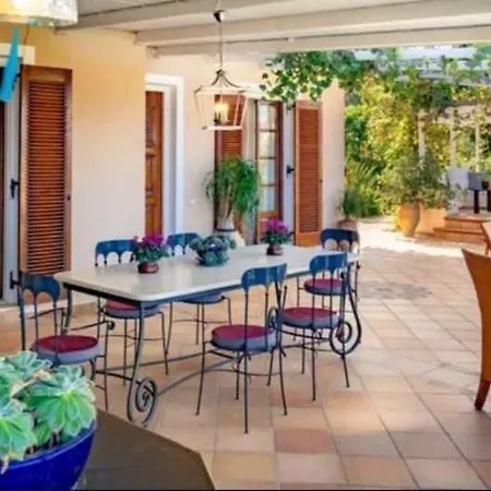 Zabella House With Pool