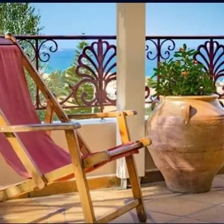 Zabella House With Pool Vakantiehuis *